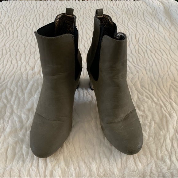 Jeanne Beker Booties - Picture 2 of 6